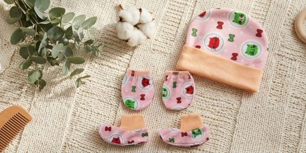 Cap Mittens Booties Set